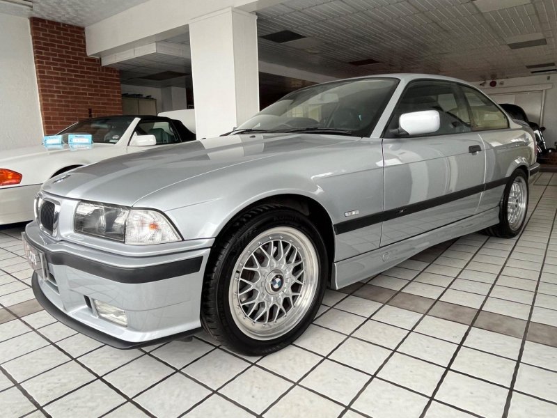 BMW 3 SERIES