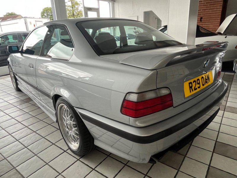 BMW 3 SERIES
