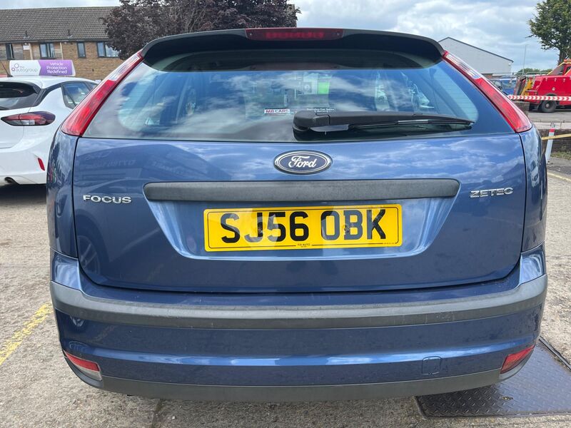 FORD FOCUS