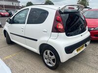 PEUGEOT 107