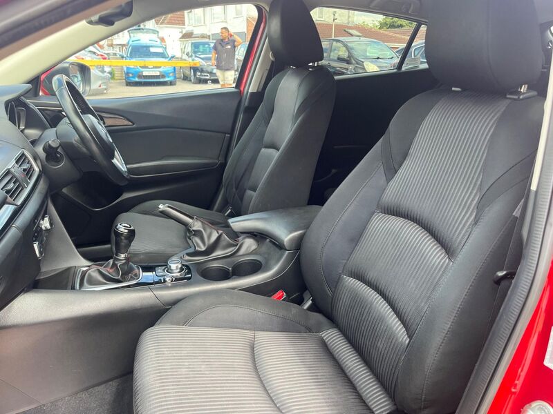 MAZDA MAZDA3