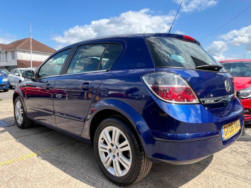 VAUXHALL ASTRA