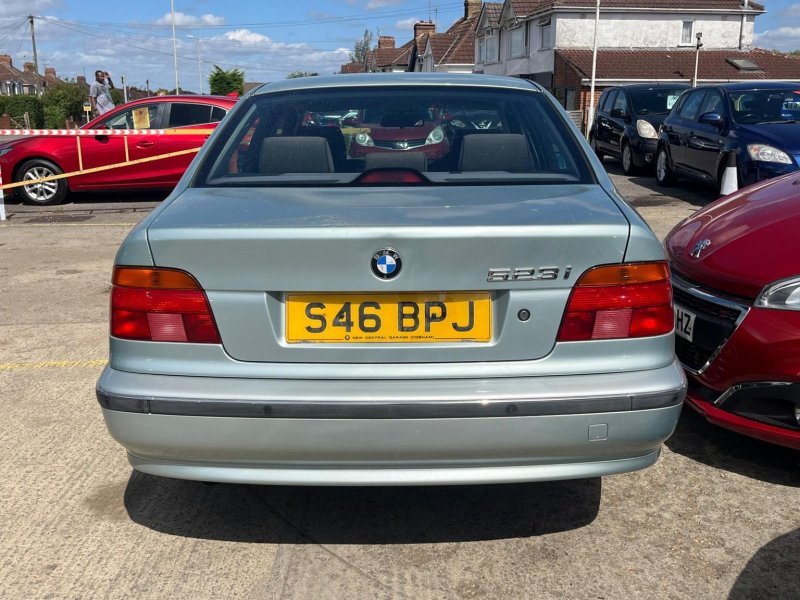 BMW 5 SERIES