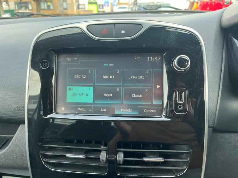 RENAULT CLIO