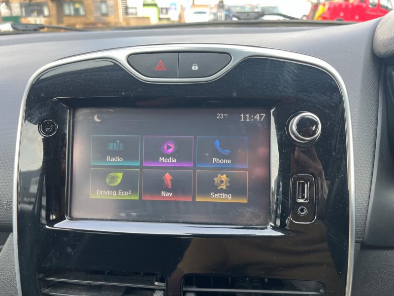 RENAULT CLIO