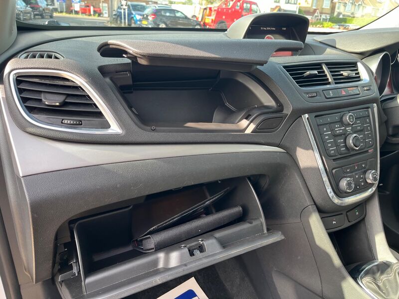 VAUXHALL MOKKA