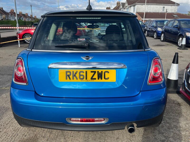 MINI HATCH