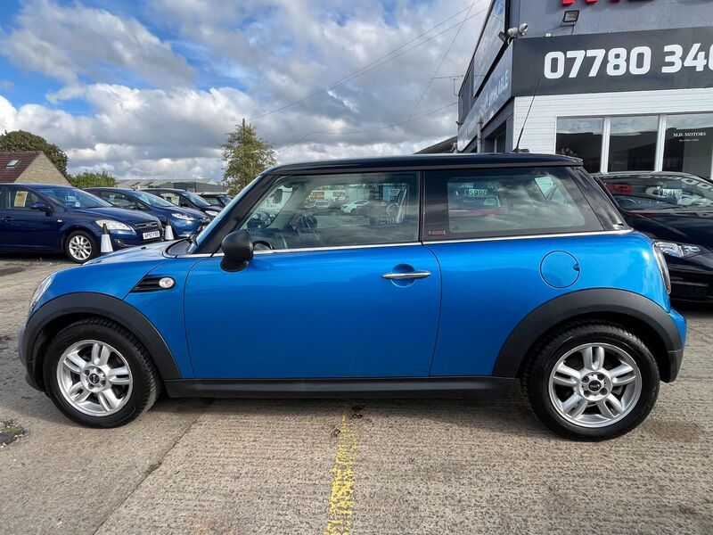 MINI HATCH