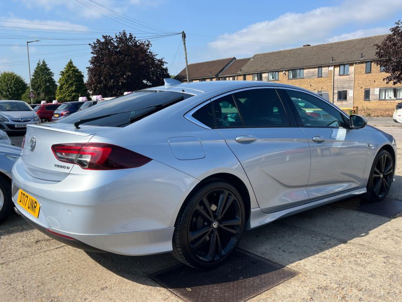 VAUXHALL INSIGNIA