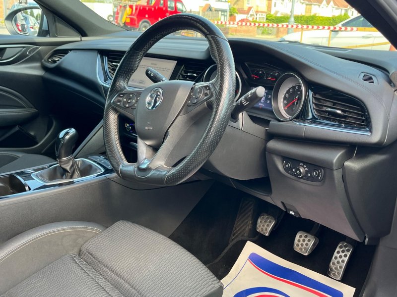 VAUXHALL INSIGNIA