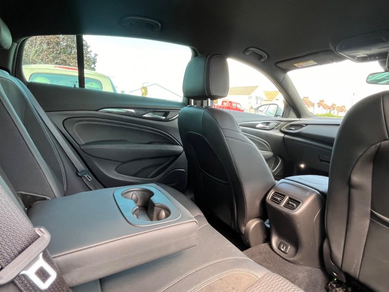 VAUXHALL INSIGNIA