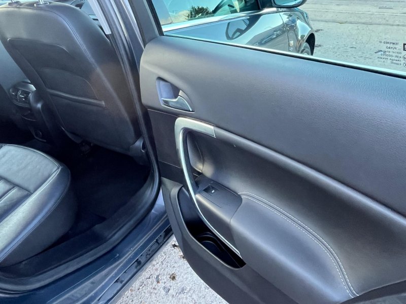 VAUXHALL INSIGNIA