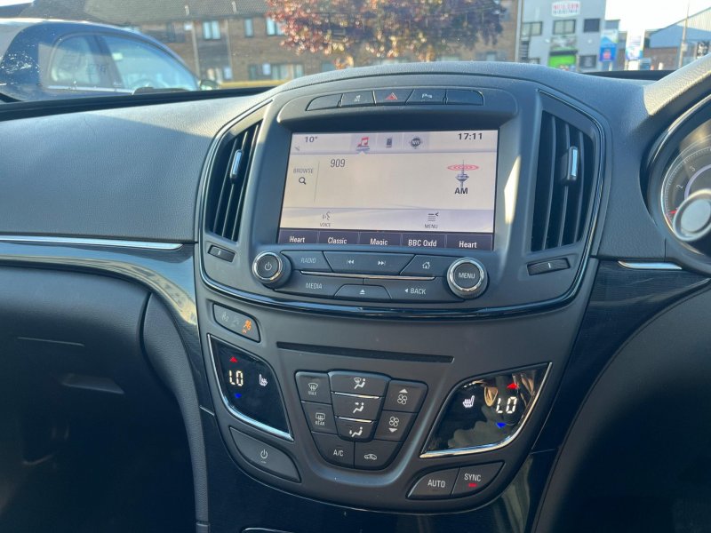 VAUXHALL INSIGNIA