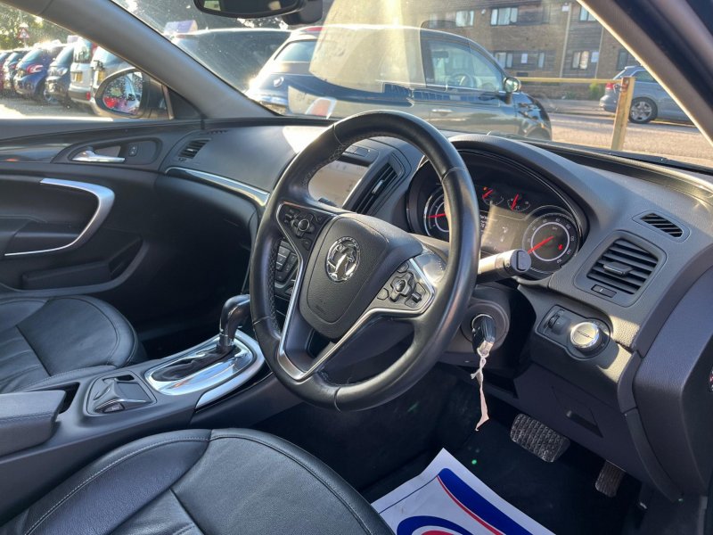 VAUXHALL INSIGNIA