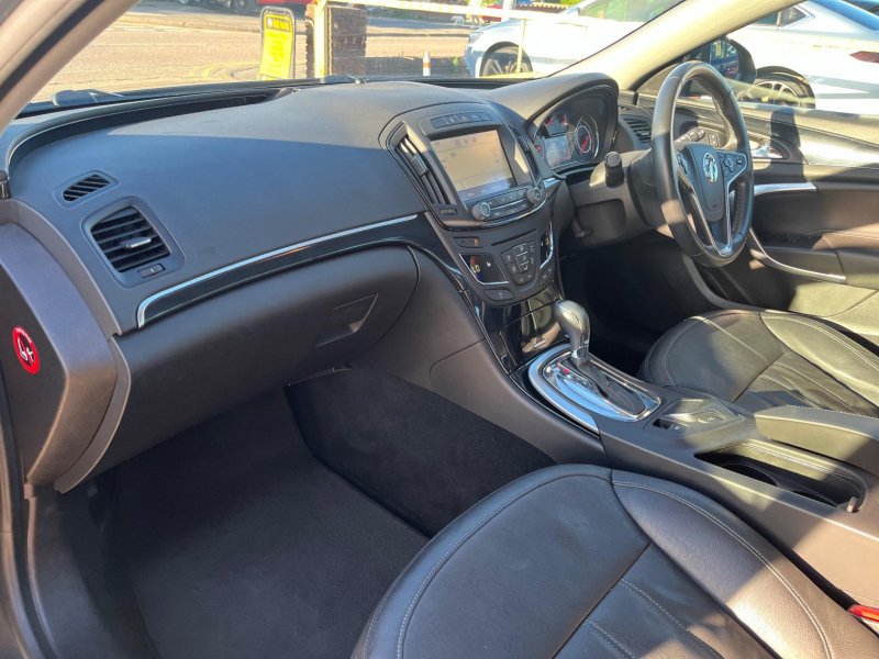 VAUXHALL INSIGNIA