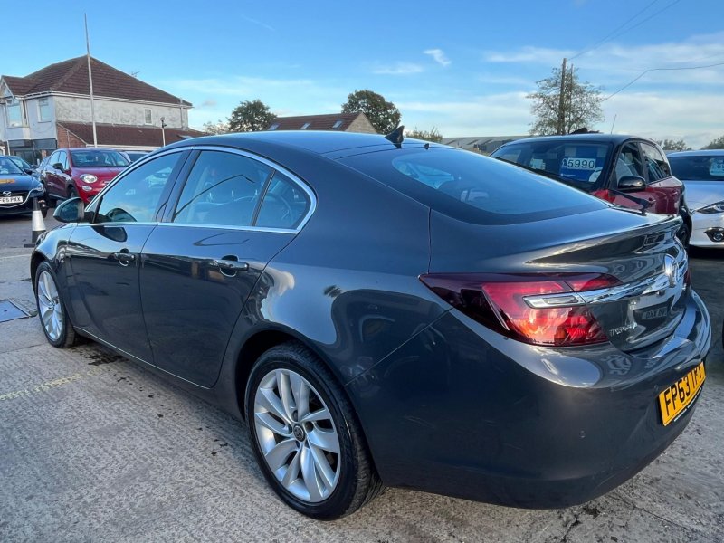 VAUXHALL INSIGNIA