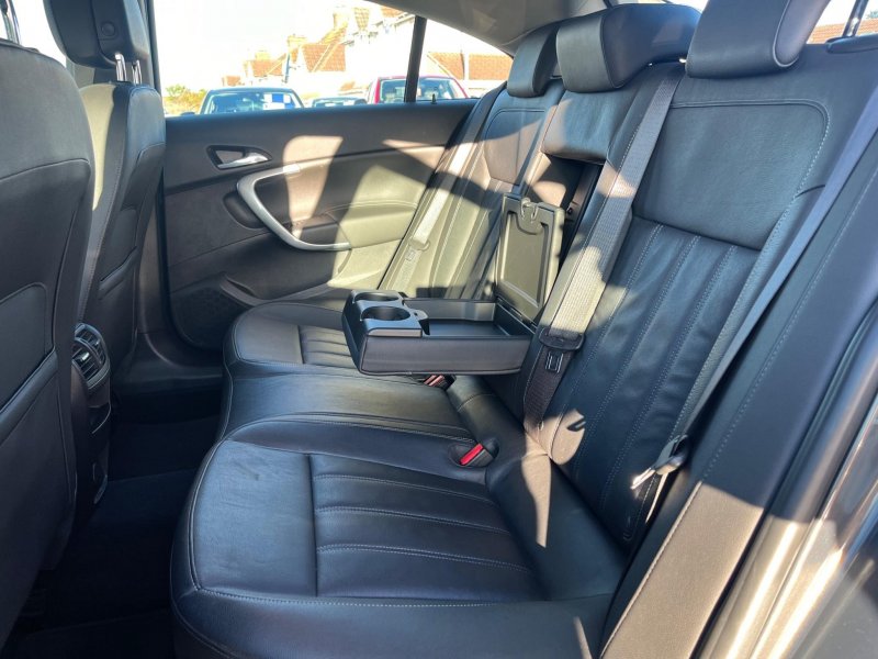 VAUXHALL INSIGNIA