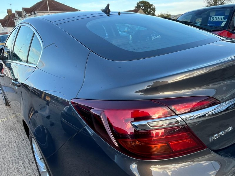 VAUXHALL INSIGNIA