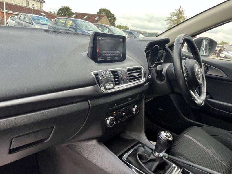 MAZDA MAZDA3