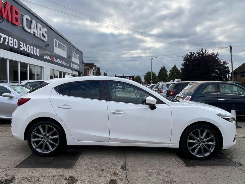 MAZDA MAZDA3