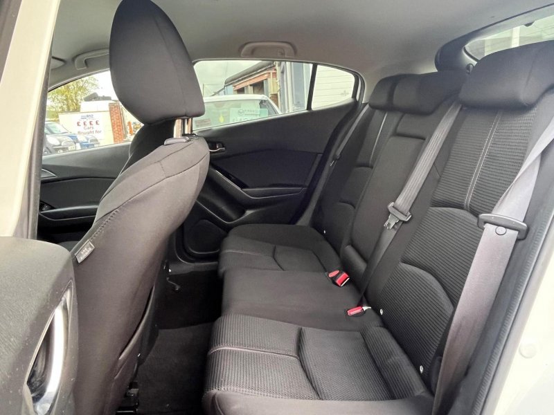 MAZDA MAZDA3