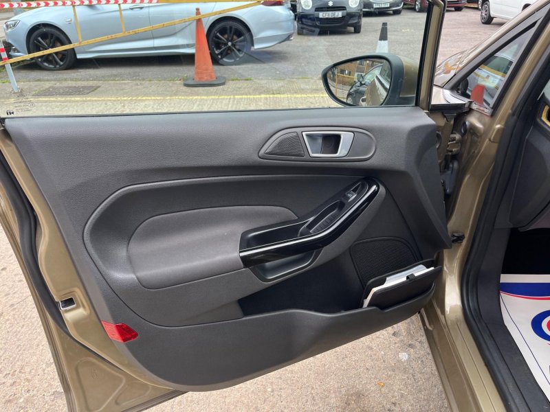 FORD FIESTA