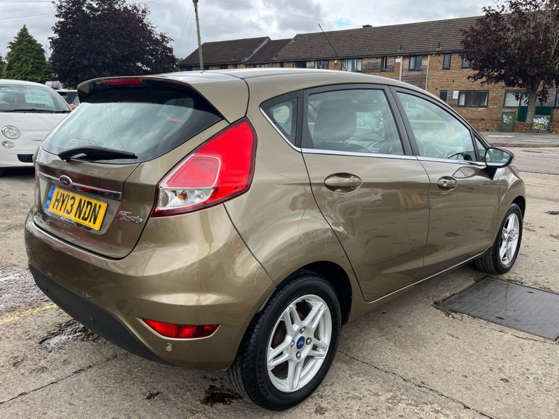FORD FIESTA