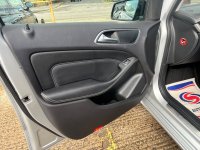 MERCEDES-BENZ B CLASS