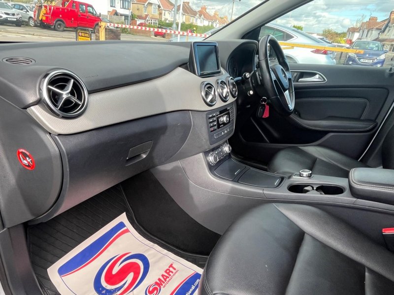 MERCEDES-BENZ B CLASS