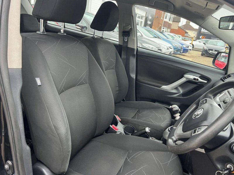 TOYOTA VERSO