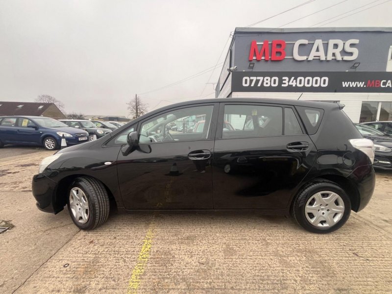 TOYOTA VERSO