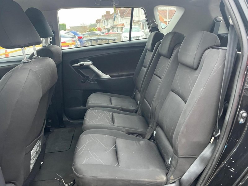 TOYOTA VERSO