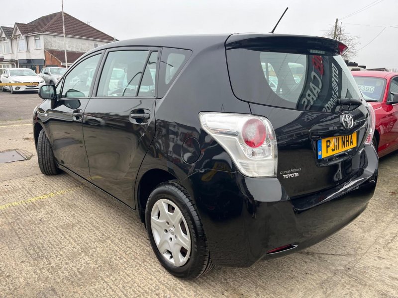 TOYOTA VERSO