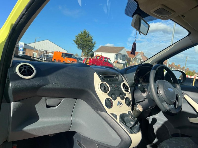 FORD KA