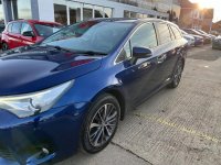 TOYOTA AVENSIS