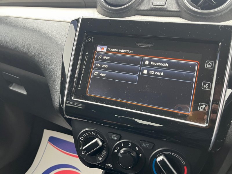 SUZUKI SWIFT