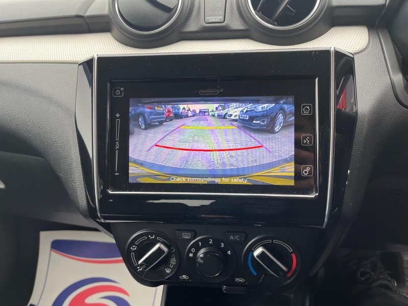 SUZUKI SWIFT