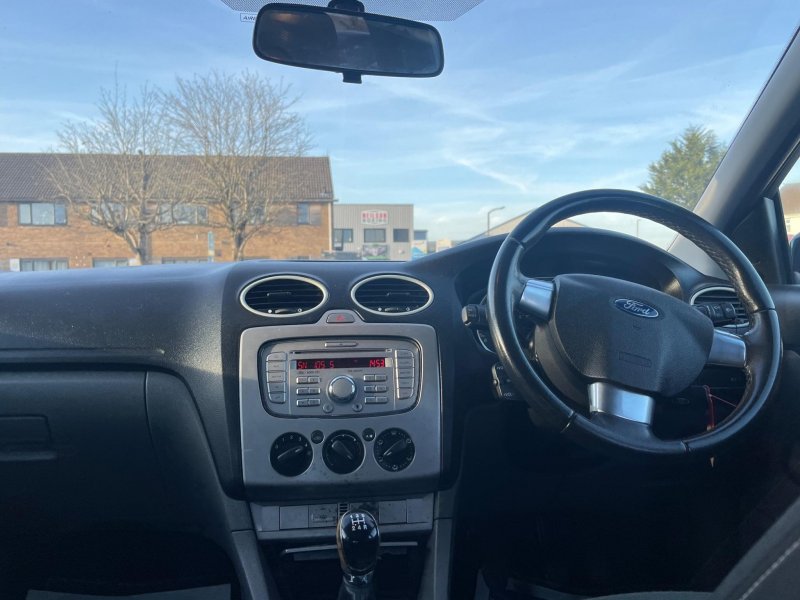 FORD FOCUS