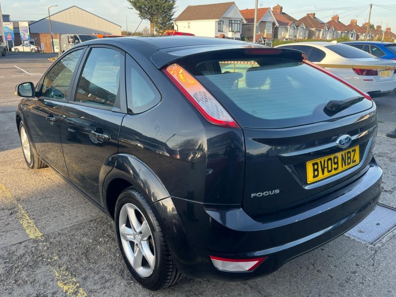 FORD FOCUS