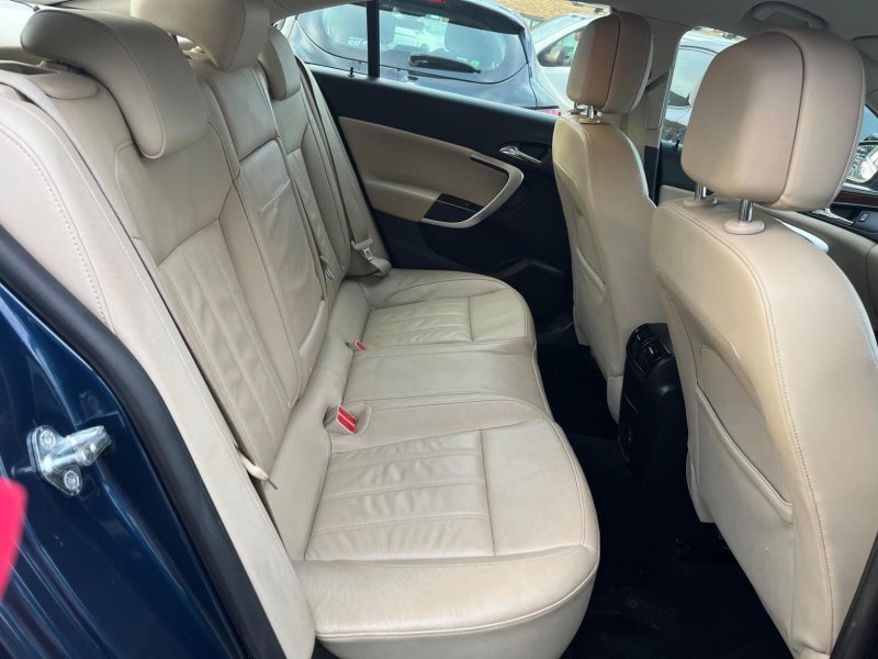 VAUXHALL INSIGNIA