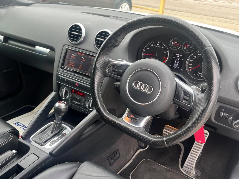 AUDI RS3