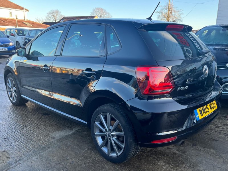 VOLKSWAGEN POLO
