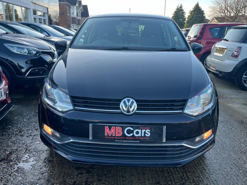 VOLKSWAGEN POLO