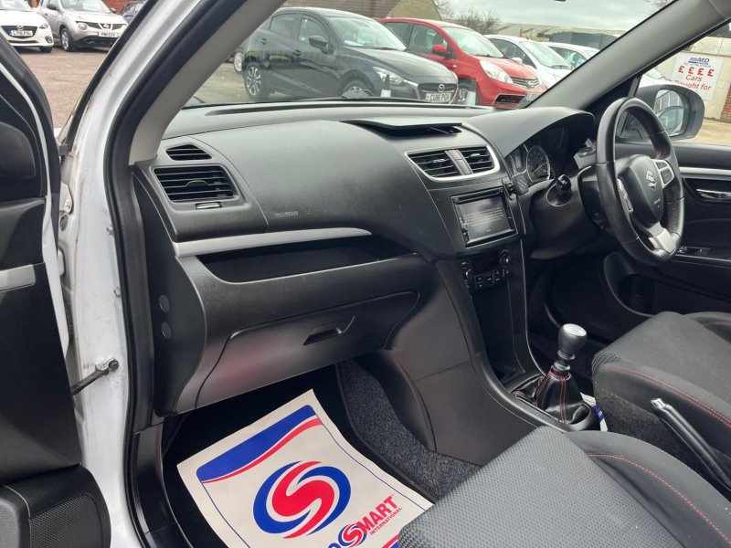 SUZUKI SWIFT