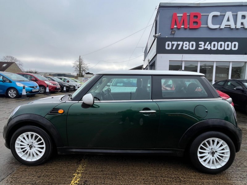 MINI HATCH