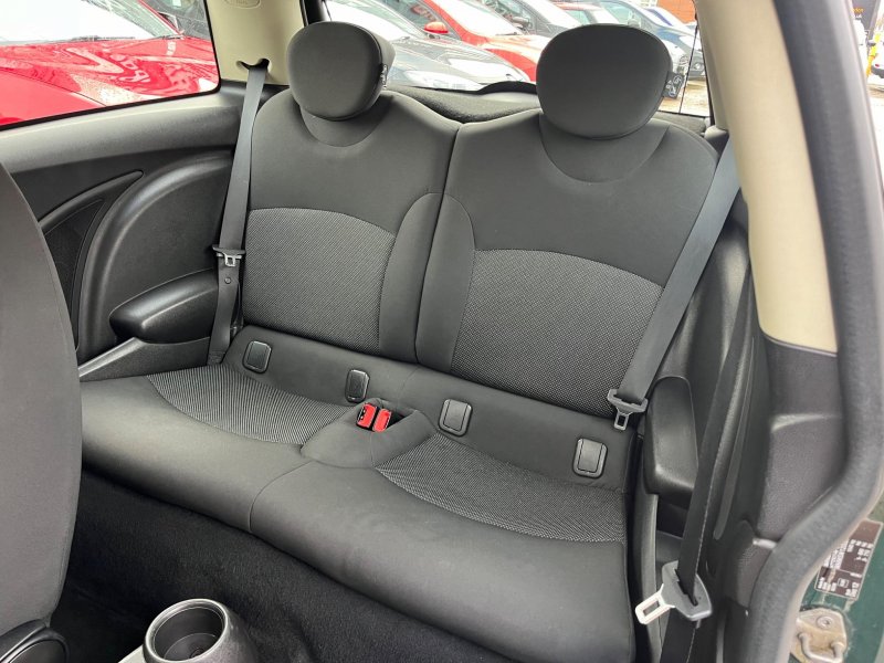 MINI HATCH