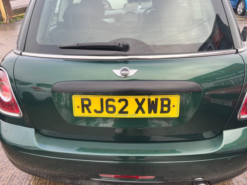 MINI HATCH