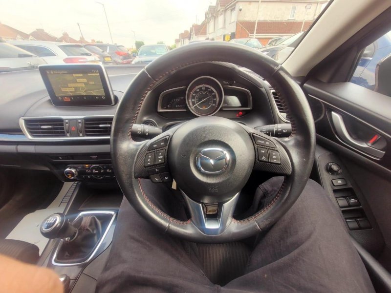 MAZDA MAZDA3