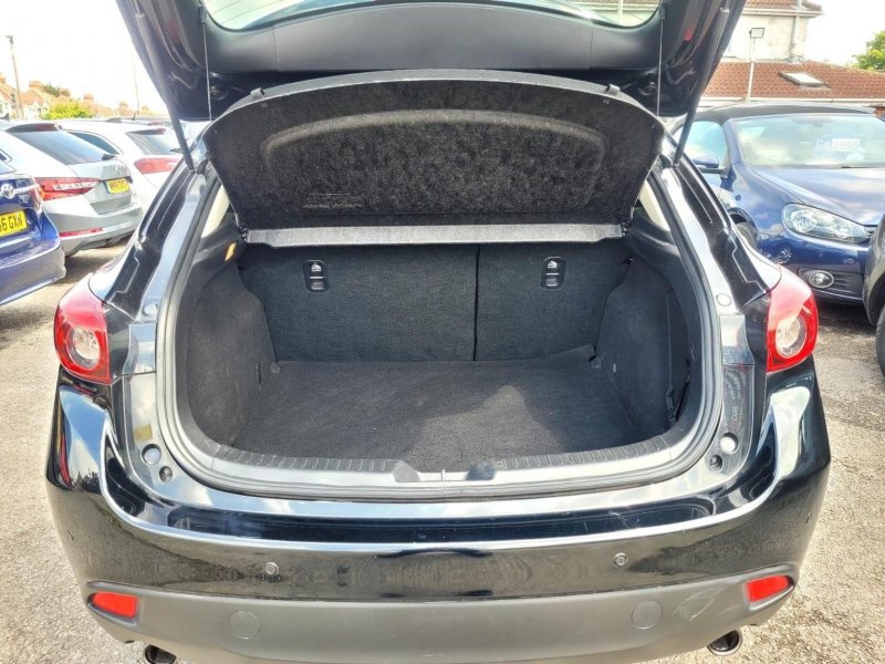 MAZDA MAZDA3