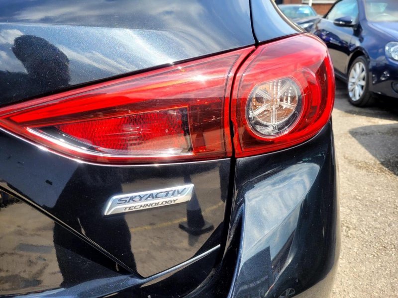 MAZDA MAZDA3
